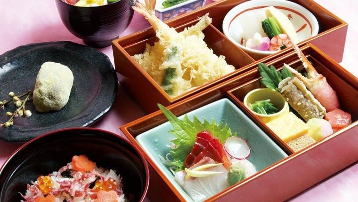 鮨・天麩羅・鉄板焼「羽衣」