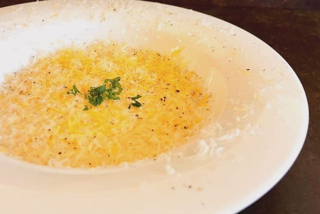 Winebar TORON (ワインバル トロン)