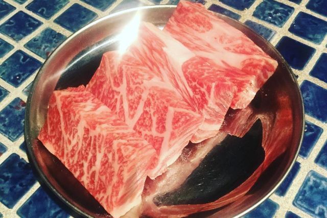 焼肉　虎にツノ