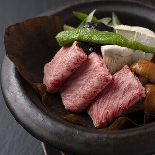 一人ひと鍋　黒毛和牛すき焼きとふぐ会席　9,350円