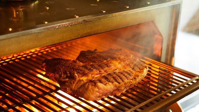 MORETHAN GRILLのオススメを詰め込んだ大皿パーティープラン（FREEDRINK2h付）