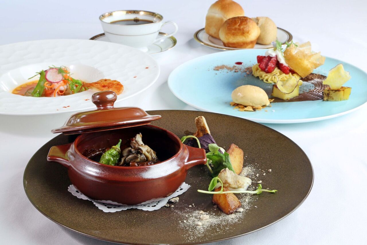 お得！【百年カレーパイ土産付】プリフィックスランチ　－秋－　