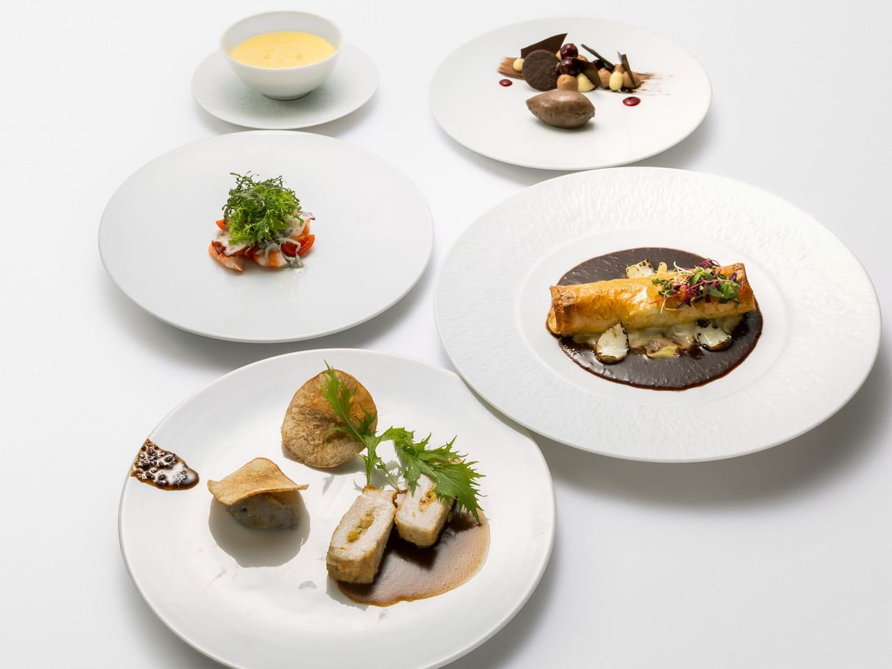 【グレースランチ】旬の味覚を満喫！選べるメイン2品を含む全6品～WEB予約特典・乾杯ドリンク付き～