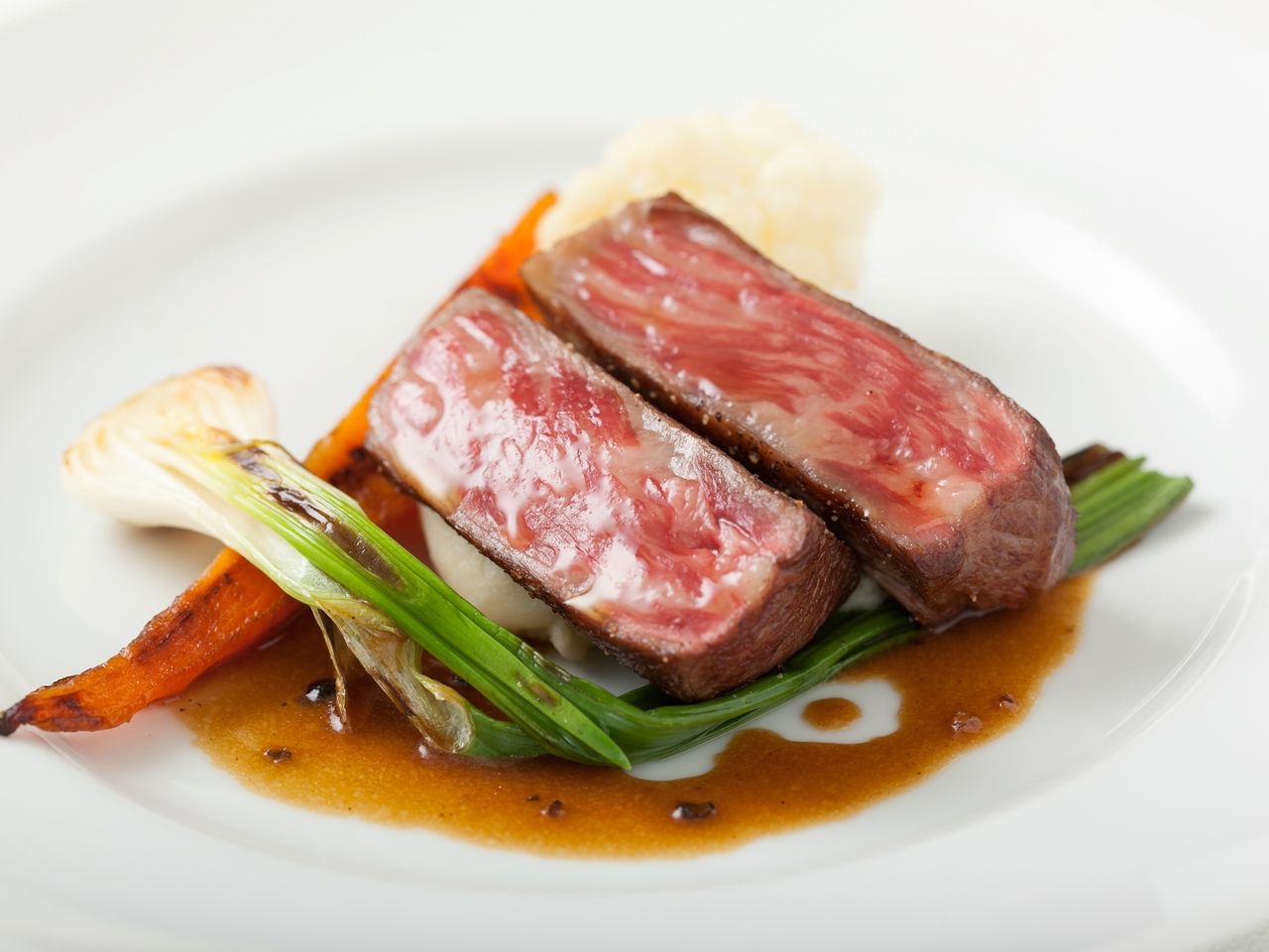 ランチ【Menu Violette～ヴィオレット～】乾杯ドリンク付 A5ランク黒毛和牛フィレステーキなど全5品