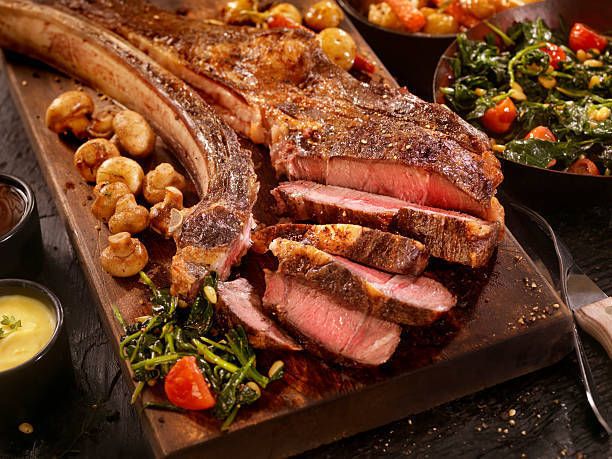 目玉商品！ 骨付トマホークのステーキ