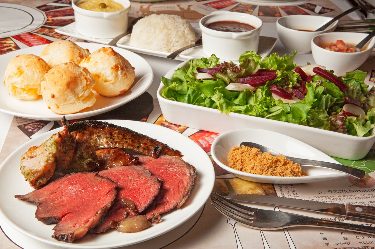 【炭火シュラスコ　１００分コース】ブラジル料理前菜セット＆炭火で焼くお肉１０種類＆焼海老、焼チーズ、焼パイナップル、ポンデケージョ、デザート（ブラジルプリン＆アイス）、コーヒー（サラダ、パン、前菜、お肉お代わりできます）