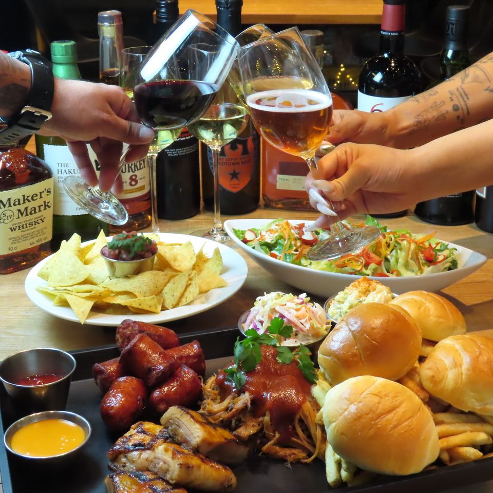 【パーティーコース】ボリューム◎グリルチキン・プルドポークなど全9品 3000円