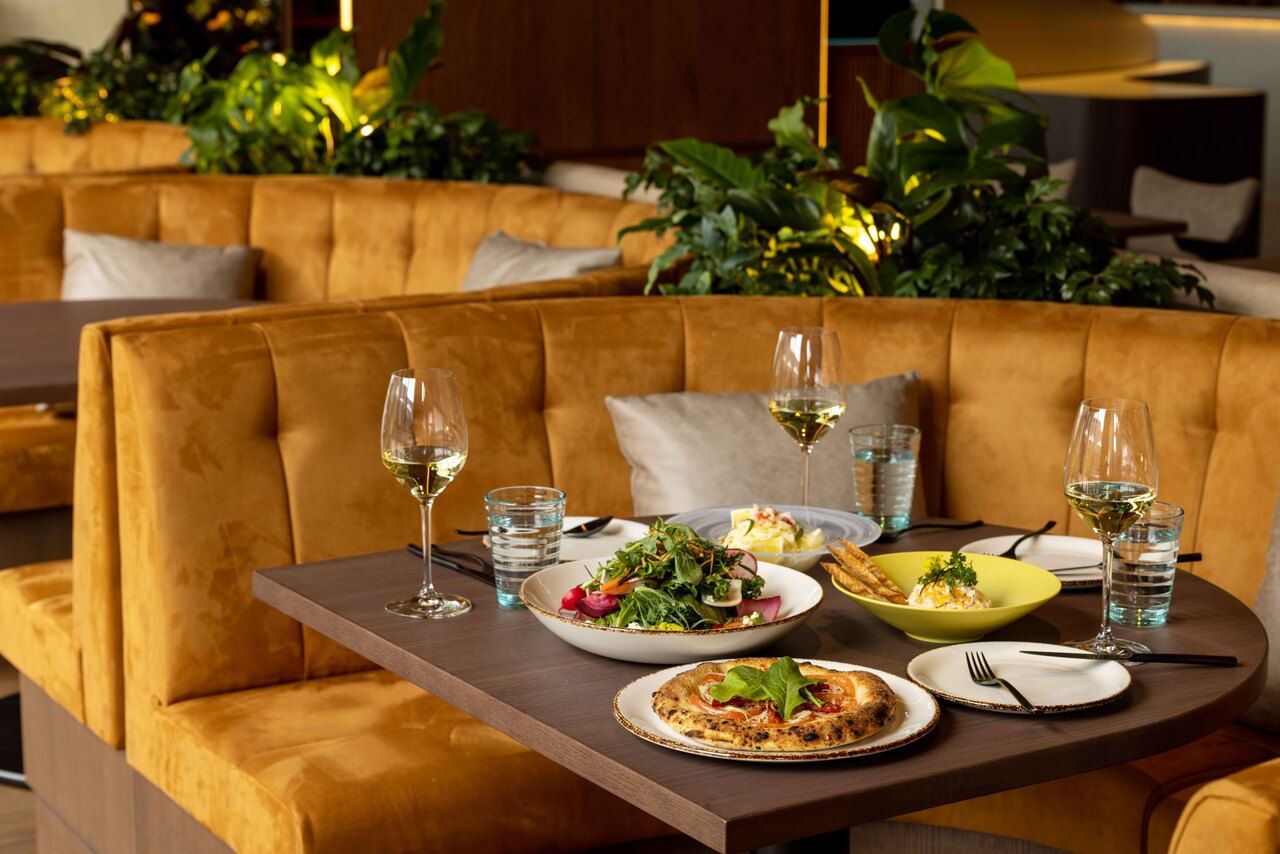 Seasonal Lunch Course+Anniversary Tree