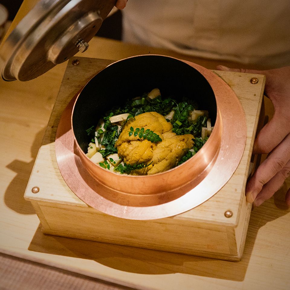 【吧台座位】神戶牛肉與當季優質食材的特別套餐，共約12道菜品