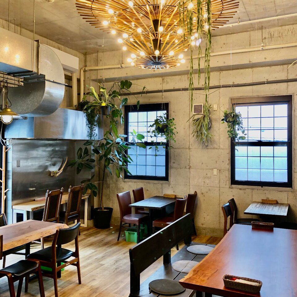 お好きなお食事をお選びください　アラカルトのお席のみご予約【お一人様3000円以上のご飲食】