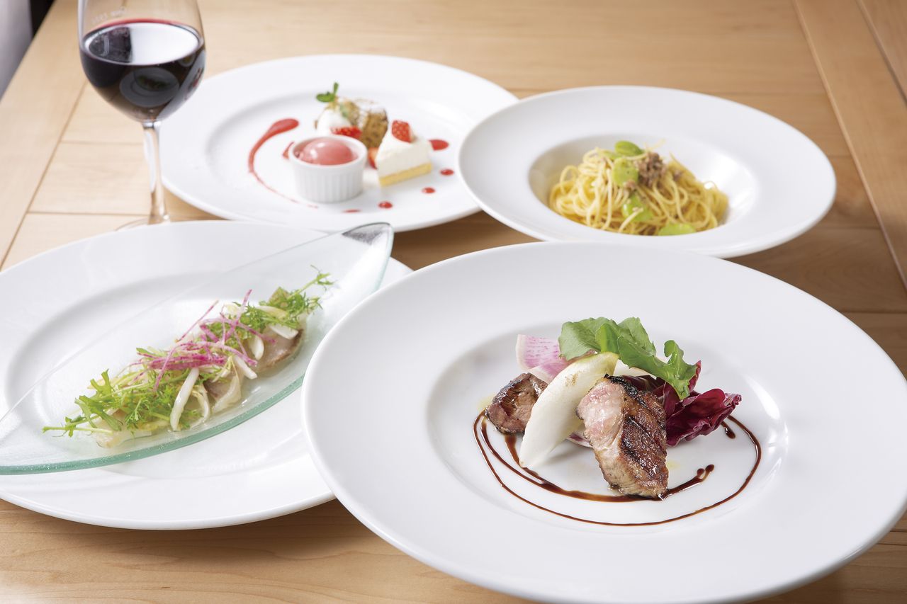 【UvaRara 3月の旬食材の特製ランチコース『イル・プランツォ』】前菜2品、パスタ、選べるメイン、デザート盛り合わせ等全5品のイタリアンランチ