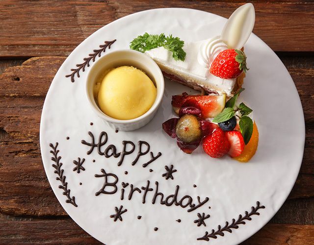 ②アニバーサリーケーキ