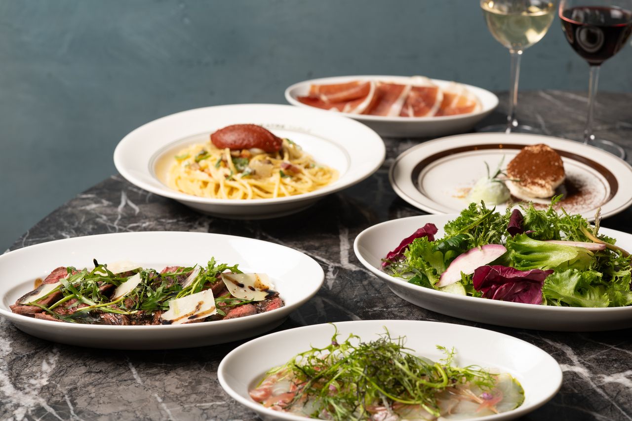【Dinner Course】 全6品のTHE THEATRE TABLE Chef's Course(おひとり様6,800円)