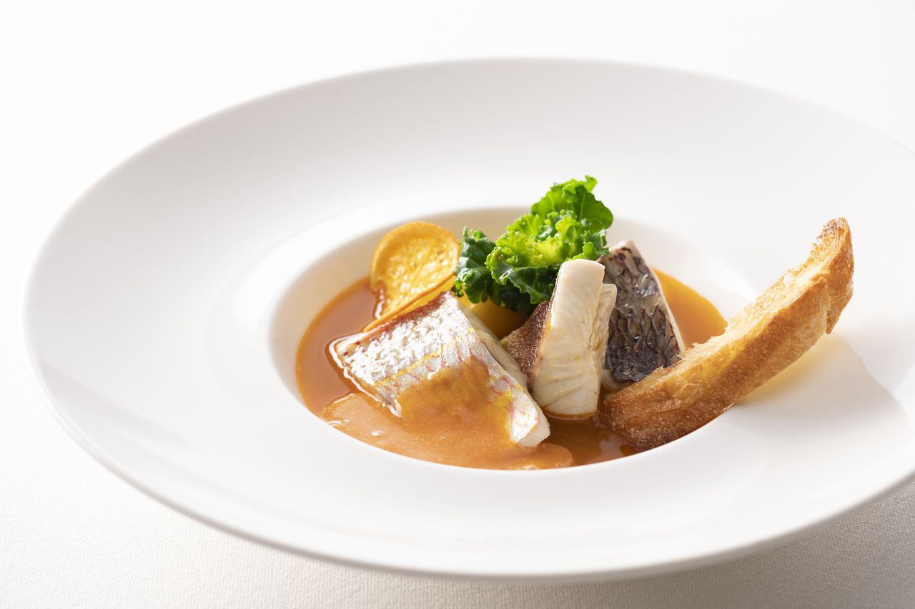 ハーフランチブッフェ＆いちごスイーツコーナー平日【風花スペシャルメニュー　鮮魚のブイヤベース】+1ドリンク