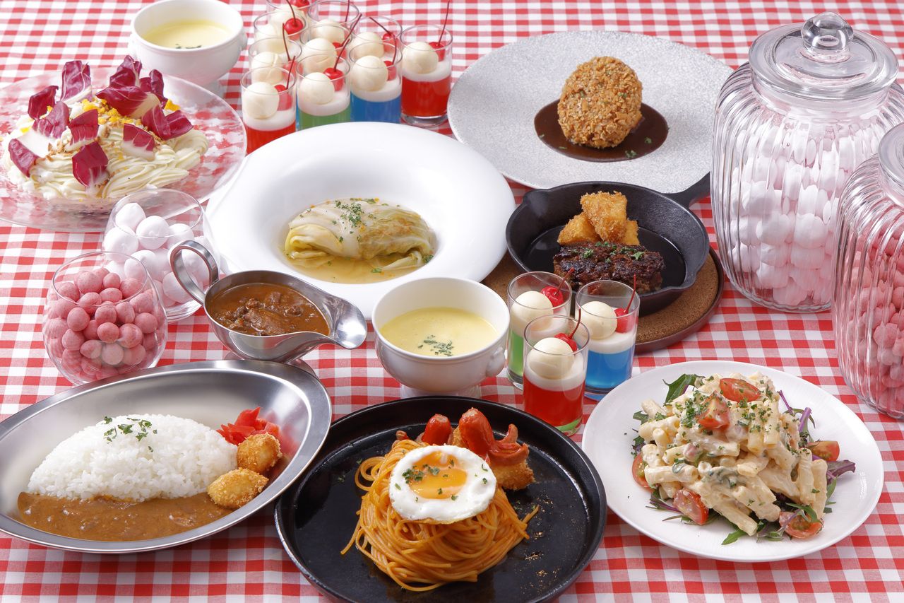 [Weekday Lunch Buffet] Strawberry Parlour and Showa Bistro buffet with a choice of one drink