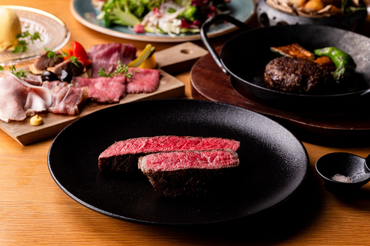 您选择的“熟成和牛”主菜午餐