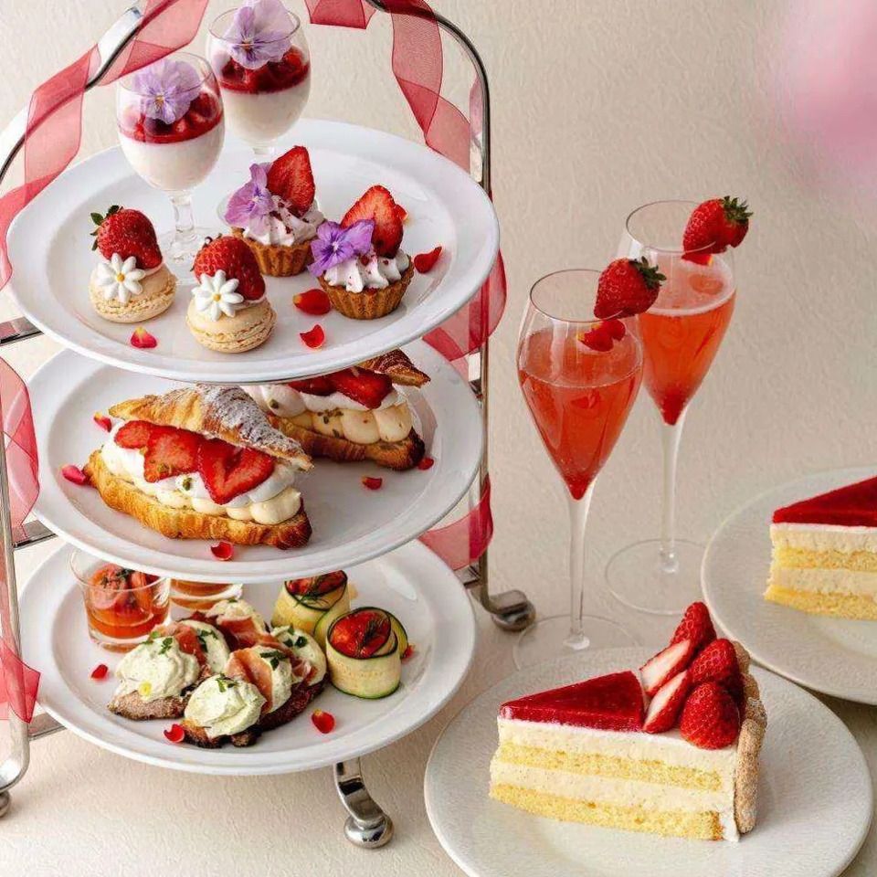 Strawberry Afternoon Tea"Cheers Drink"