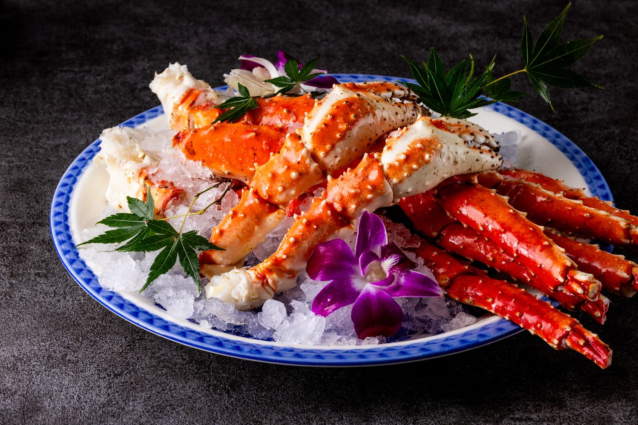 “雪蟹寿司自助餐+酒水畅饮套餐” <共115道菜> 100分钟 7,980日元（不含税）