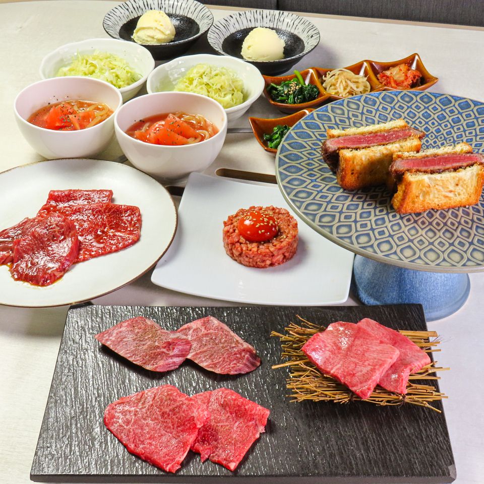 New from April 1st! [Red Meat Ultimate Course] A light yakiniku course with less fat and the delicious flavor of red meat. Healthy and very satisfying! [Includes all-you-can-drink including draft beer]