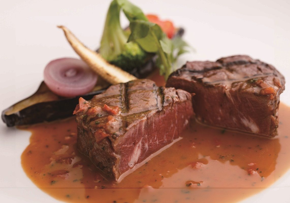 ミスジ肉の溶岩石グリル(150g)+サイドビュッフェ