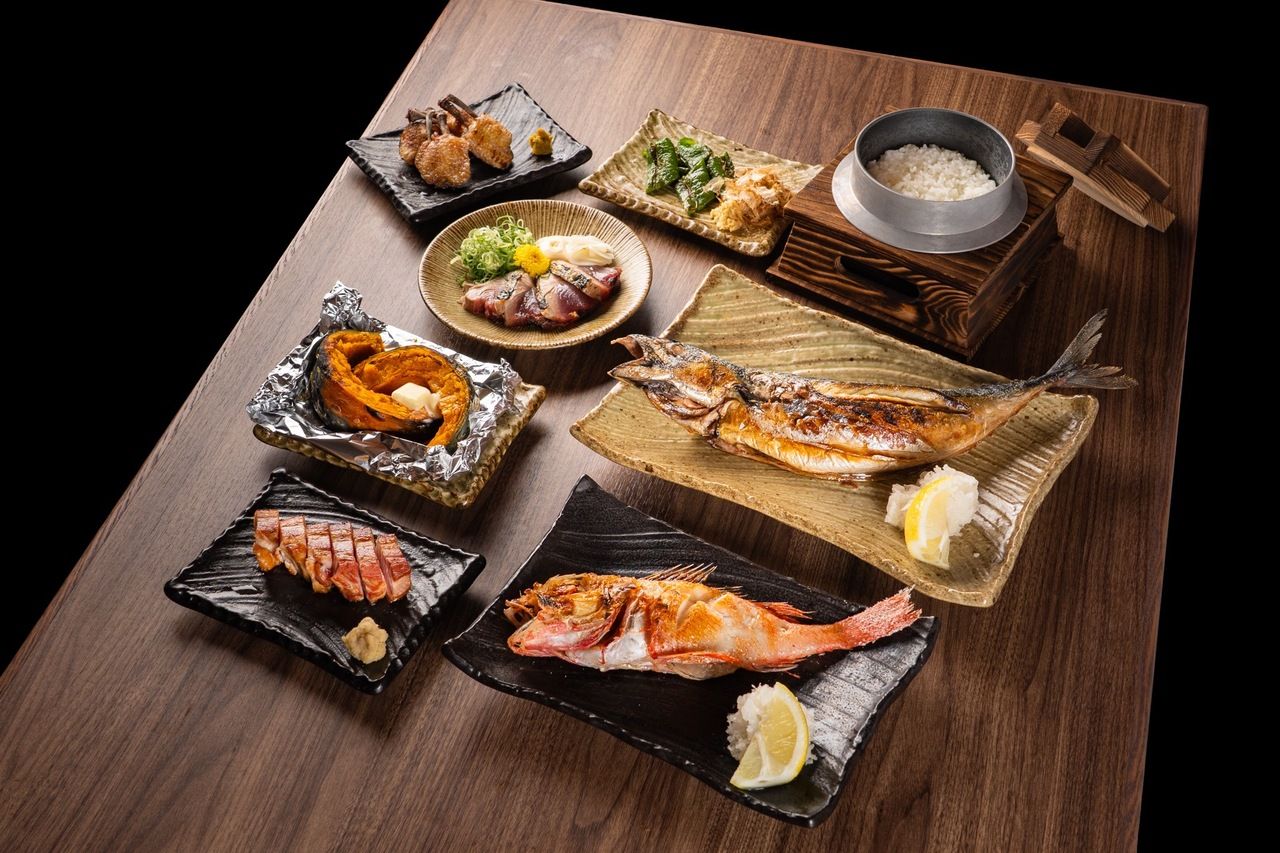【大人気】料理長厳選旬のおまかせ料理＋選べる原子焼き＋釜炊きご飯