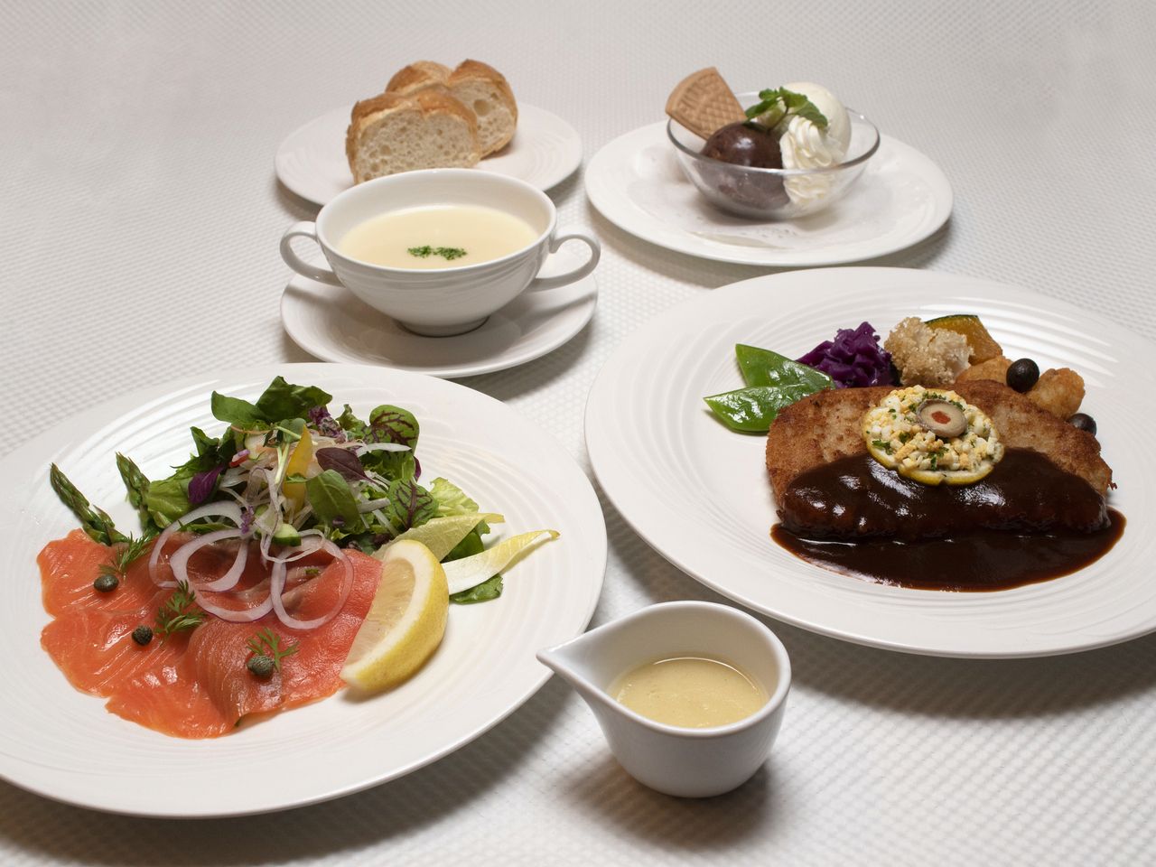 Holiday Lunch Course (Patio)