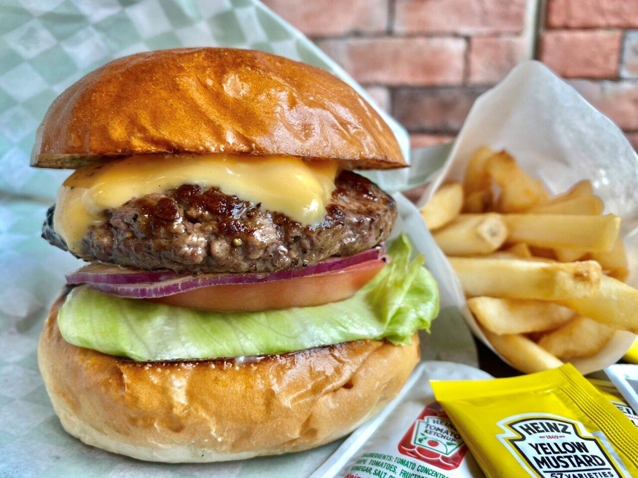 【Bacon Cheese Burger】ベーコンチーズバーガー