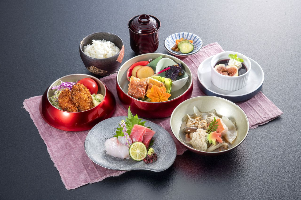 Tokiwa's special Rakumi box