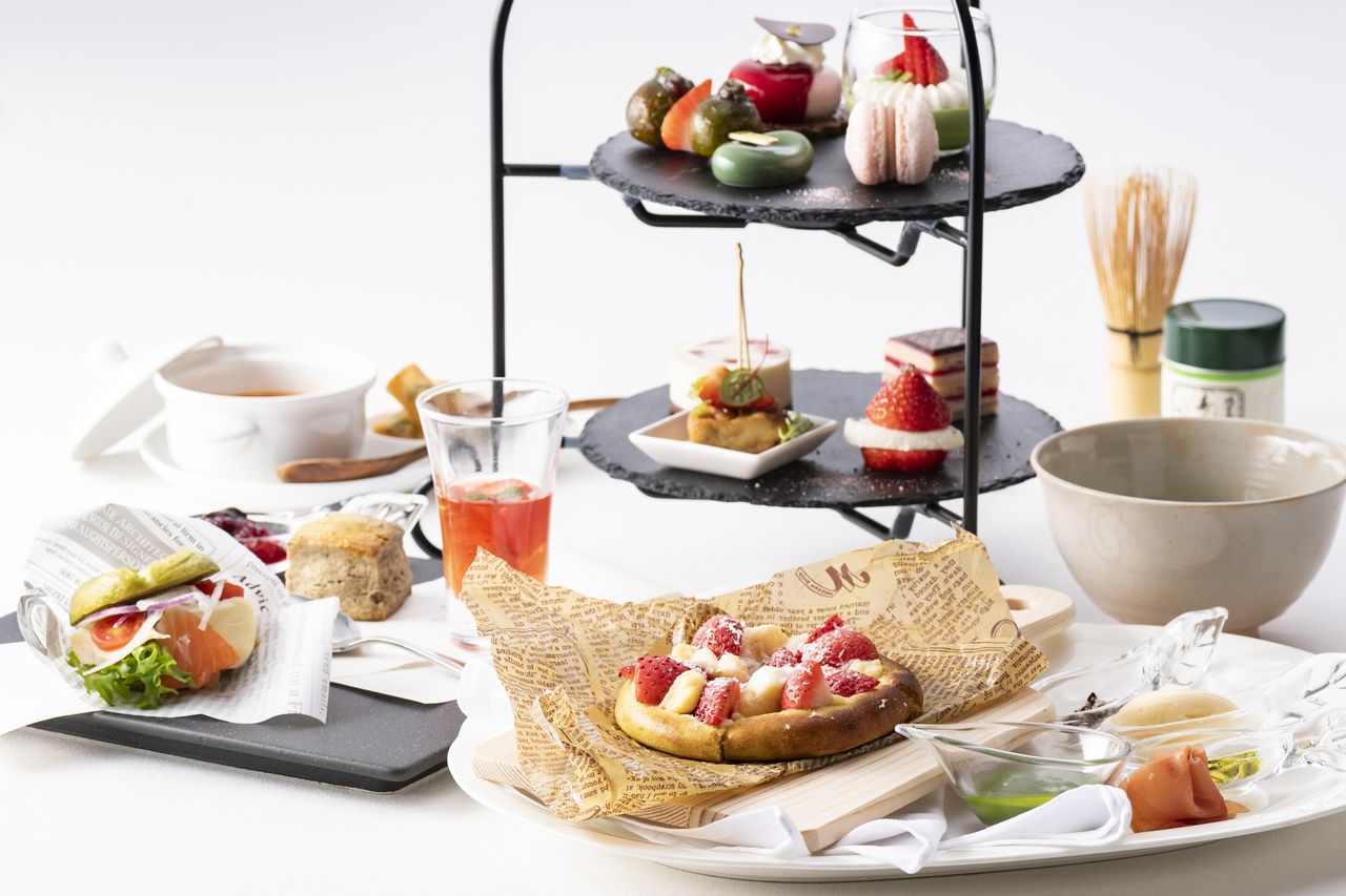 祇園辻利のお茶と苺のアフタヌーンティー