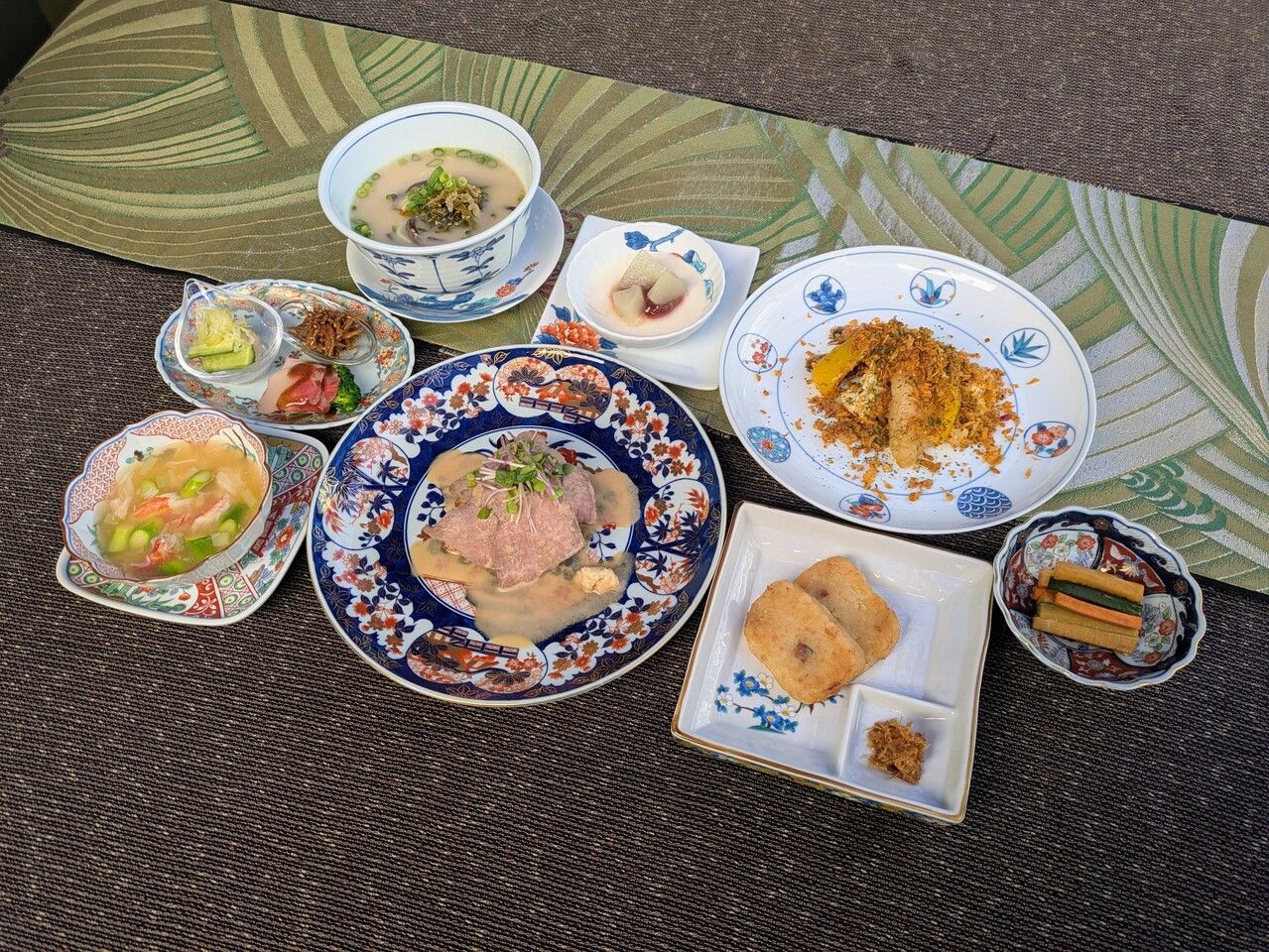 A slightly elevated course that changes with the seasons [Lunch Course] 2025-26 Winter