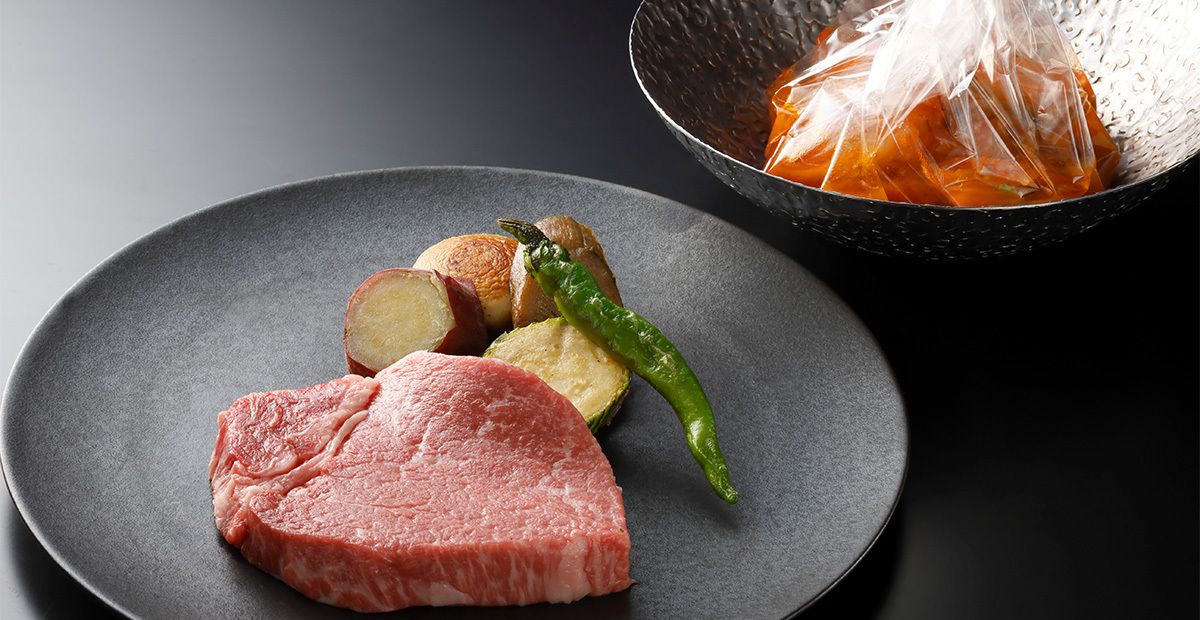 冬のおすすめランチ「黒毛和牛とシーフードの鉄板焼」