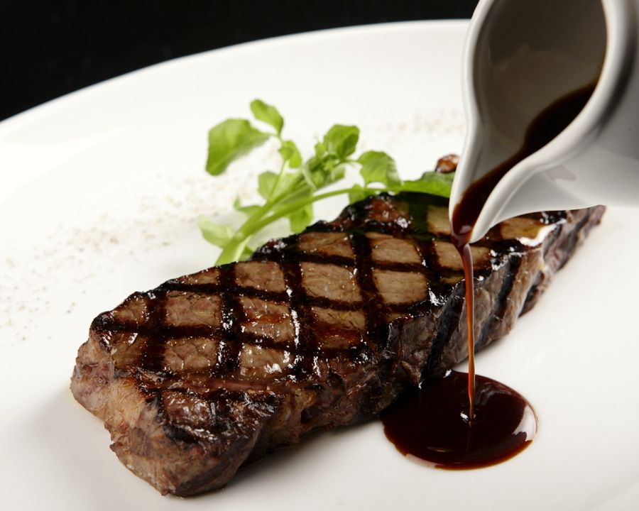 【PREMIUM LUNCH COURSE】　前菜＋スープ＋シーフード OR プレミアムビーフ＋デザート