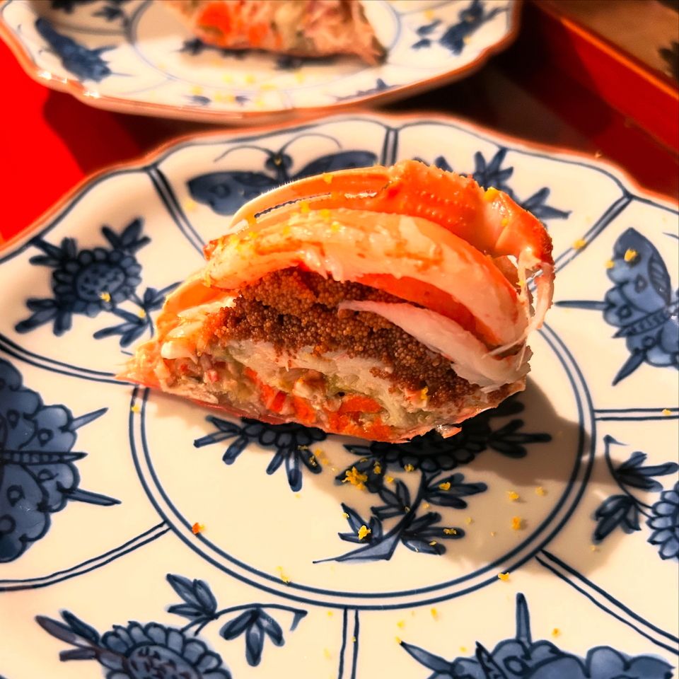 昼　贅を尽くす