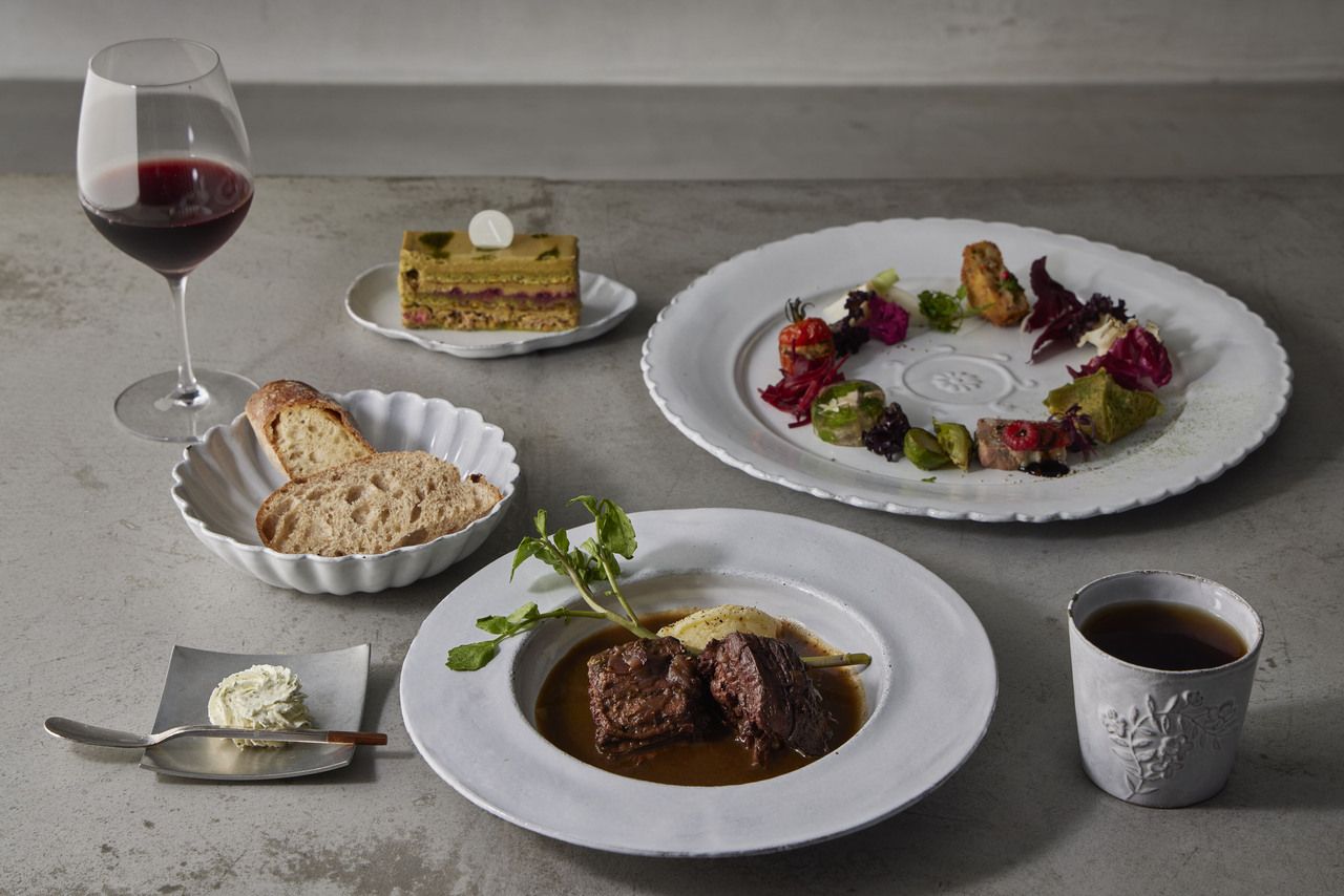 セレクトランチ　”季節のお料理"【 ¥7,200円(税別) 】