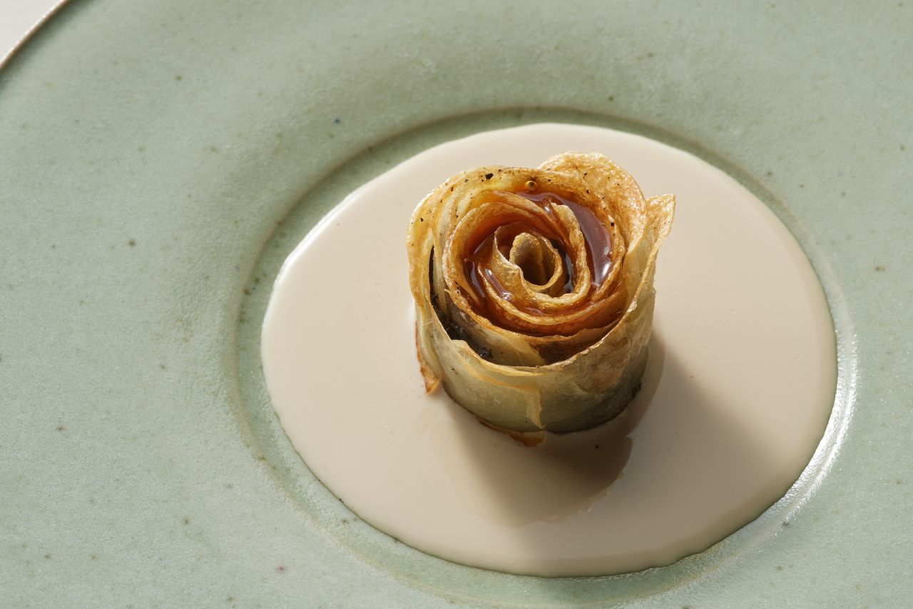 Black Truffe Chef's special seasonal course -Eight Courses-