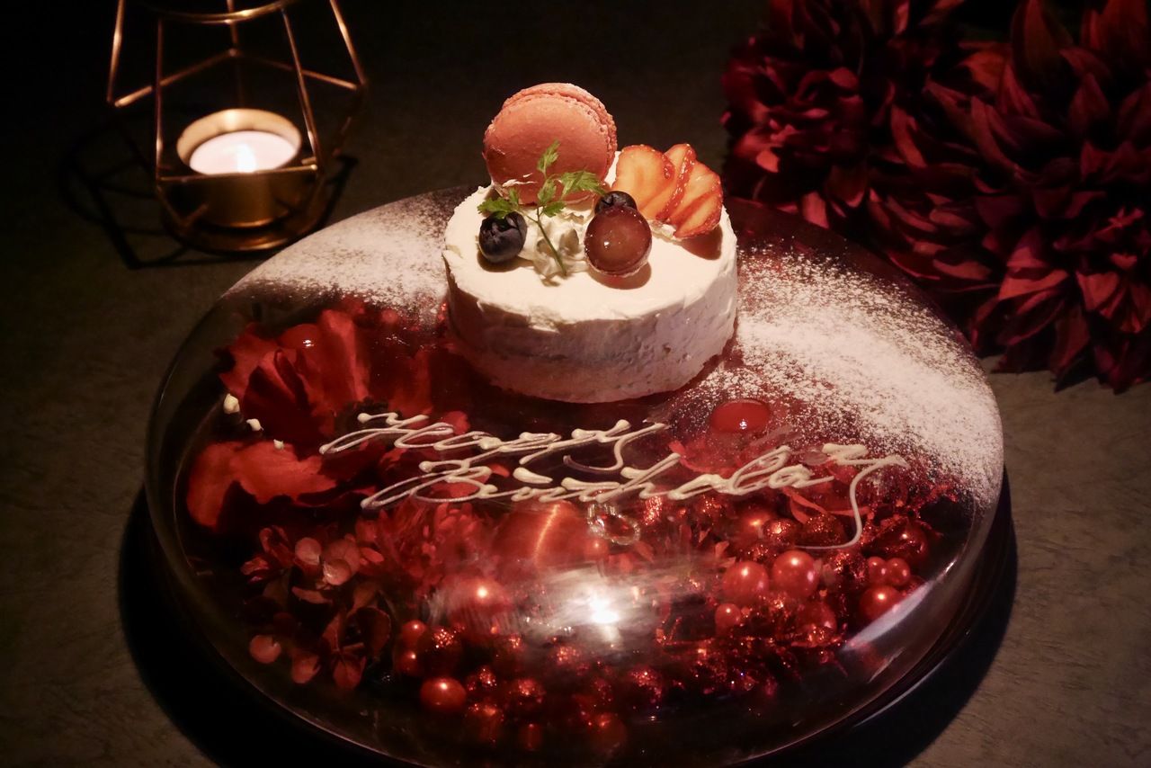 【一月特惠套餐】包含一杯原创蓝色鸡尾酒和一份特别的生日蛋糕，送给您的挚爱，仅限31天~Soukou~