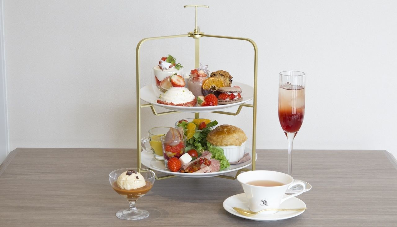 イヴェール・ロワイヤル・アフタヌーンティーセット 【平日13:30～】