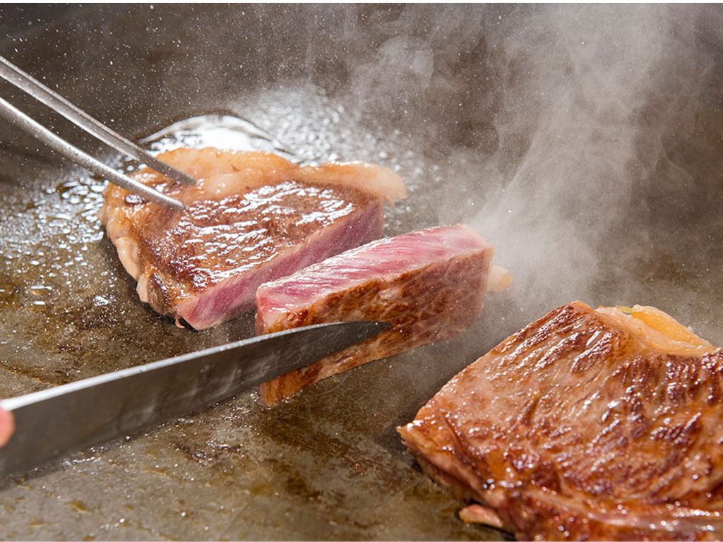 [Ages 4-12] Steak & Asian Food Dinner Buffet (Fridays, Saturdays, and Sundays from May 8th to July 12th)