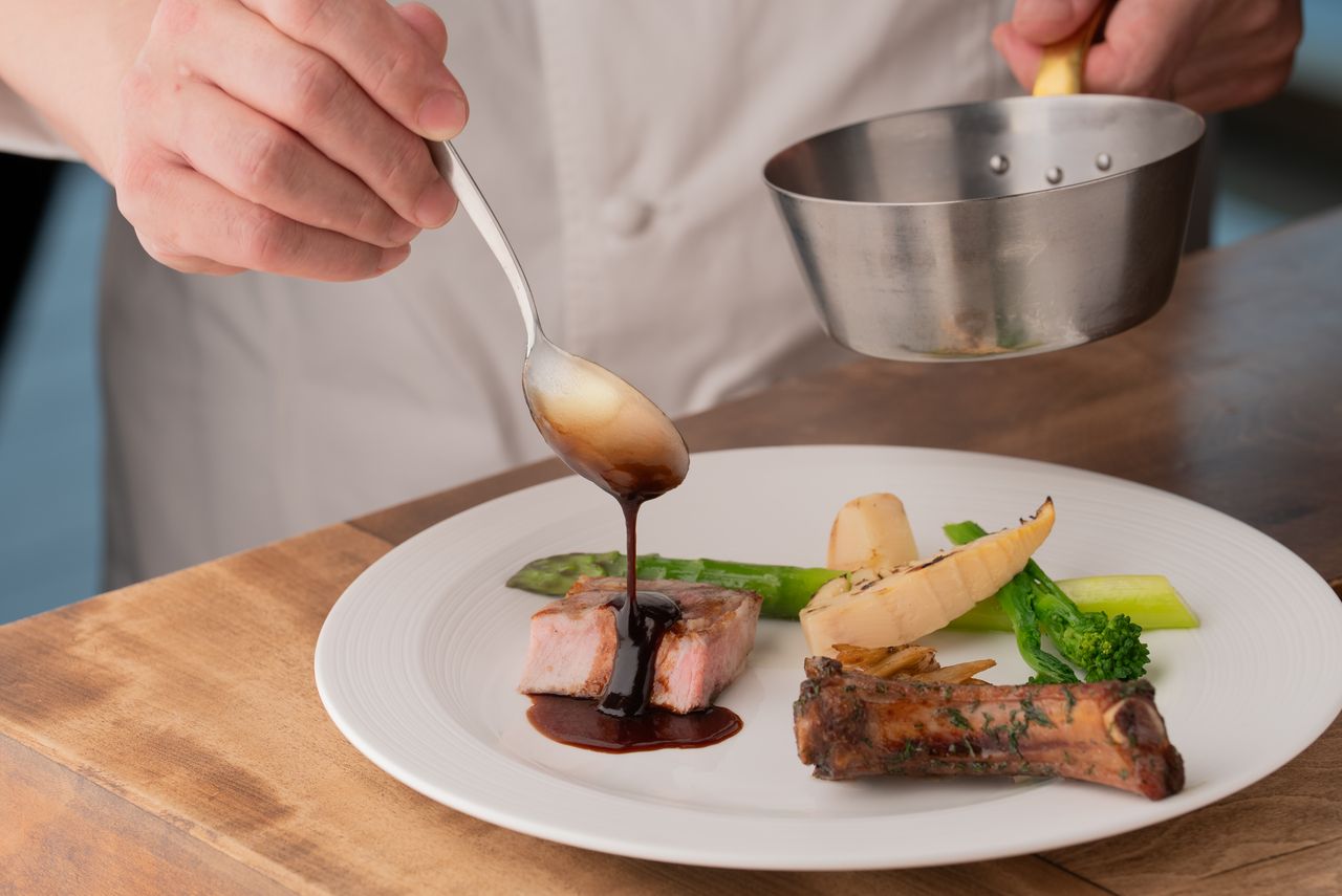 ＜Weekdays＞Lunch Buffet with a Choice of Main Dish