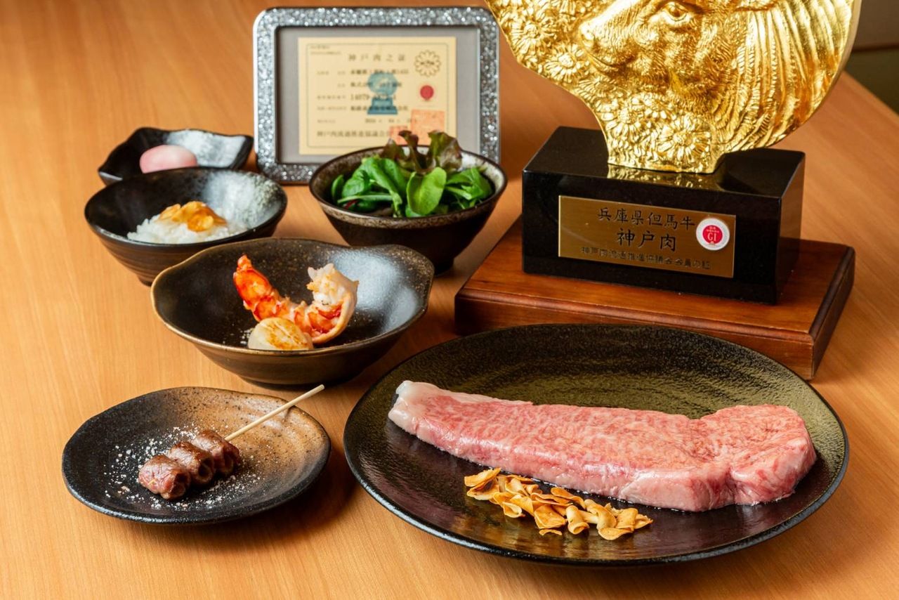 L. Kobe beef loin steak course 220g