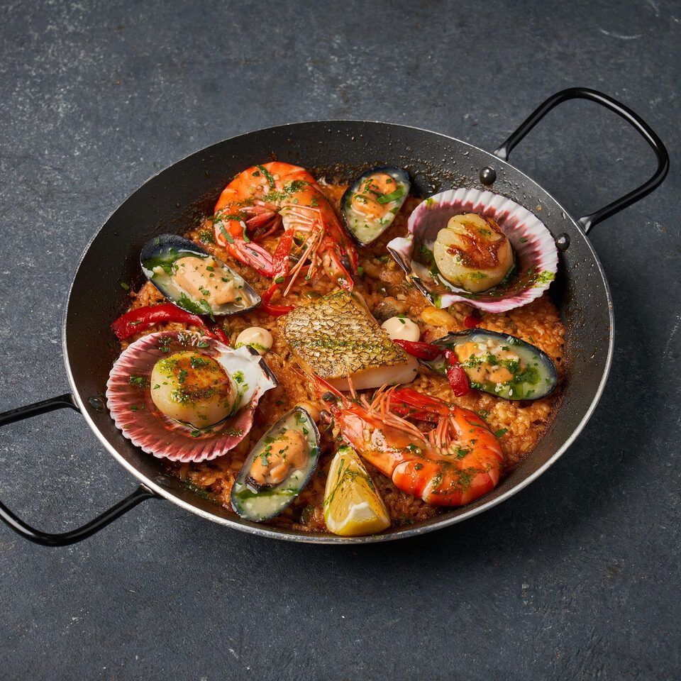 【お料理のみ】シーフードパエリアも楽しめるBROWNSTONEの人気メニューを詰め込んだ「BROWNSTONEコース」