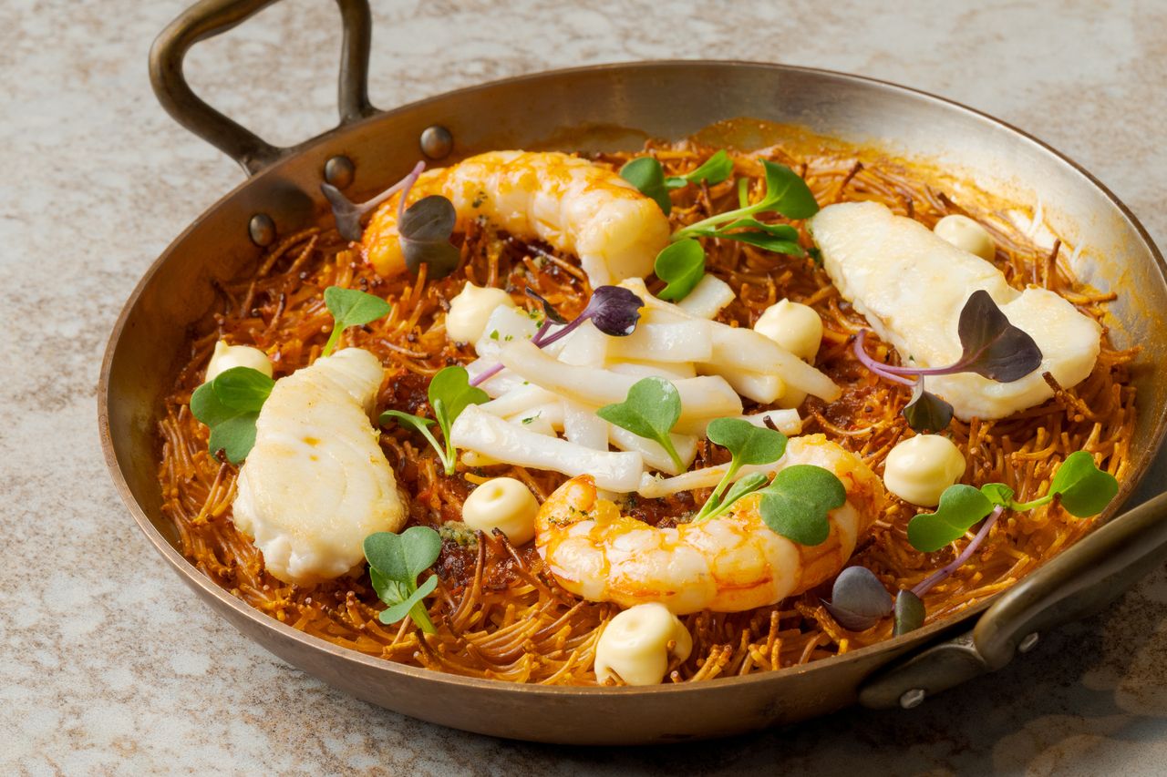 【Web予約・11:30限定/乾杯ドリンク付】【Lunch/Menu Fideua】フィデウア(ショートパスタのパエリア）コース