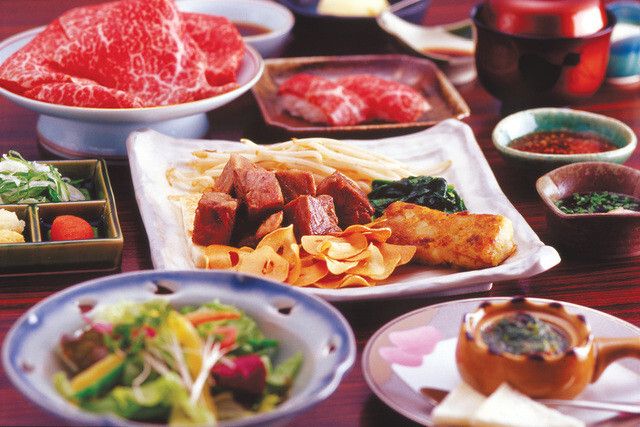 Celebration Course [B] - Perfect for birthdays and anniversaries - ¥50,000 (tax included) for 2 people.