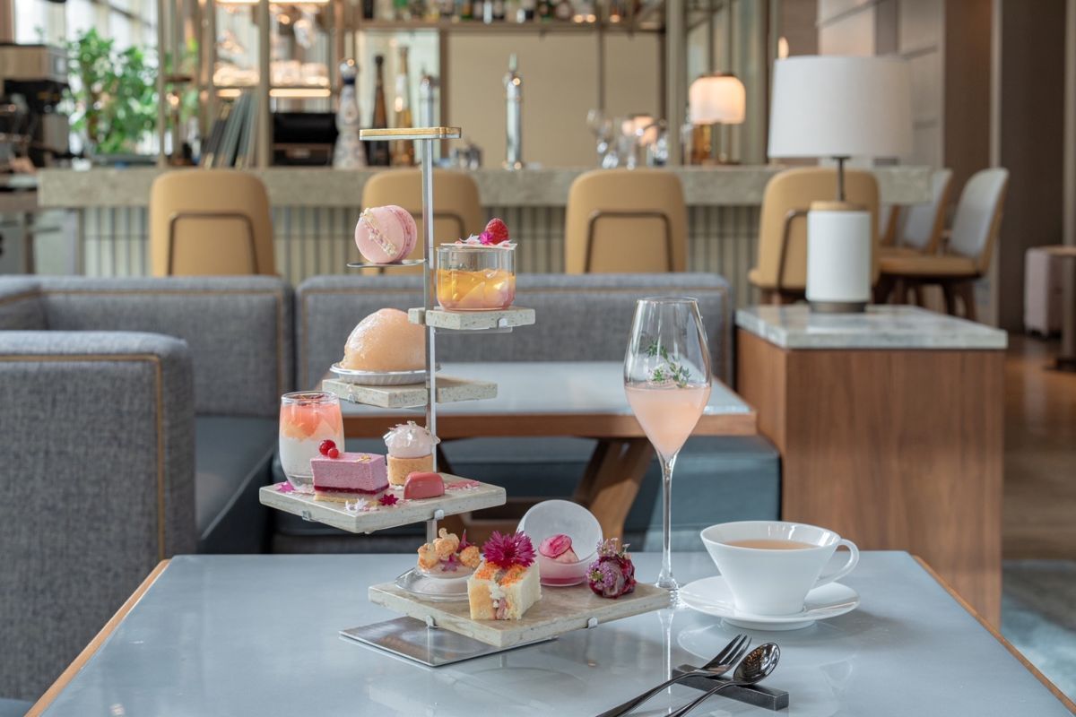 A Moment in Early Summer: Peach Afternoon Tea