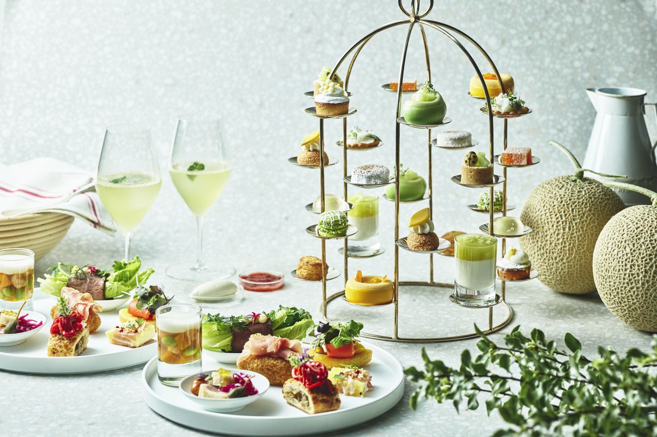 【4:00 PM】Hokkaido Melon & Milk Afternoon Tea + Free-Flow Tea