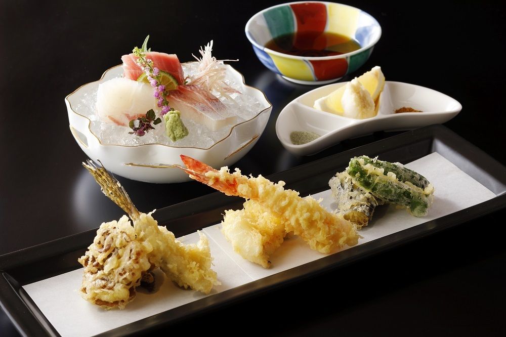 [Weekdays Lunch] Takumi set -Assorted Sashimi and Tempura of the season-