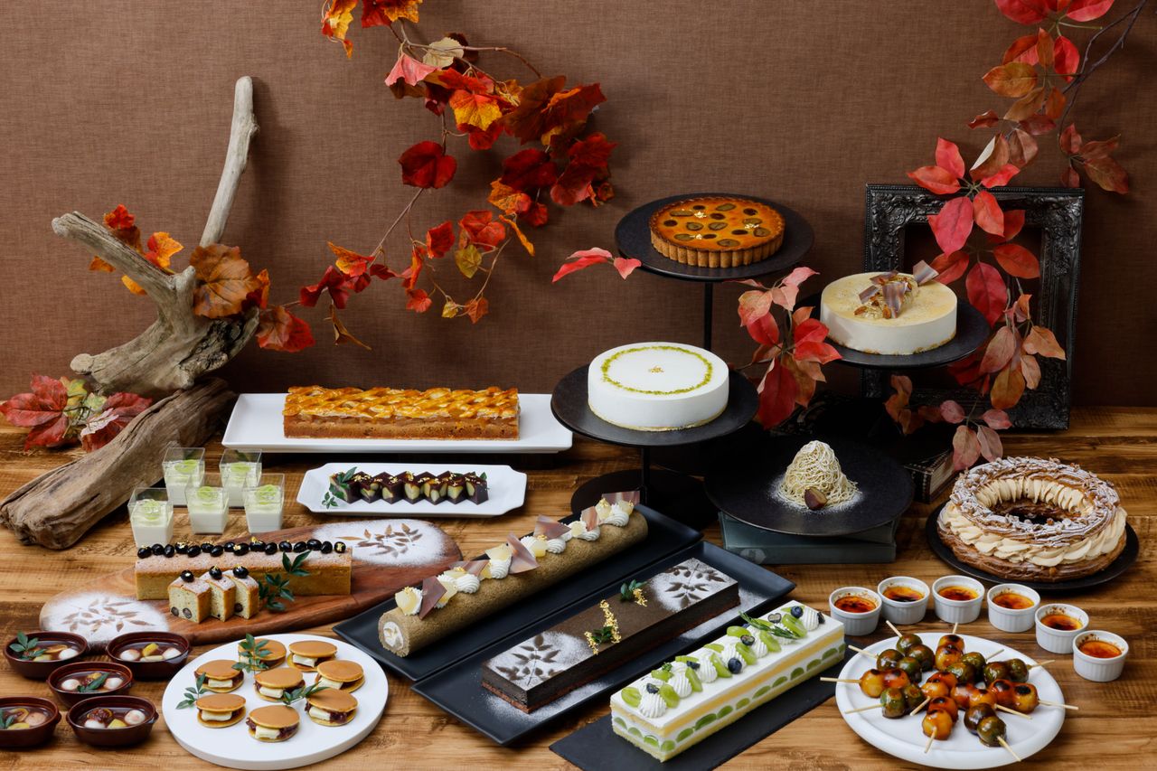 September & November (Sat, Sun, Holidays only)  Autumn Sweets Buffet featuring Japanese and Western treats