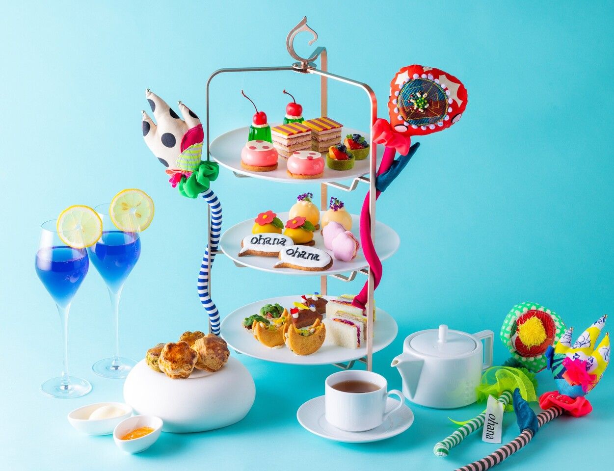[Weekdays Only] 3-Hour Seating Limit "OHANA" Afternoon Tea Collaboration with Artist NIKO
