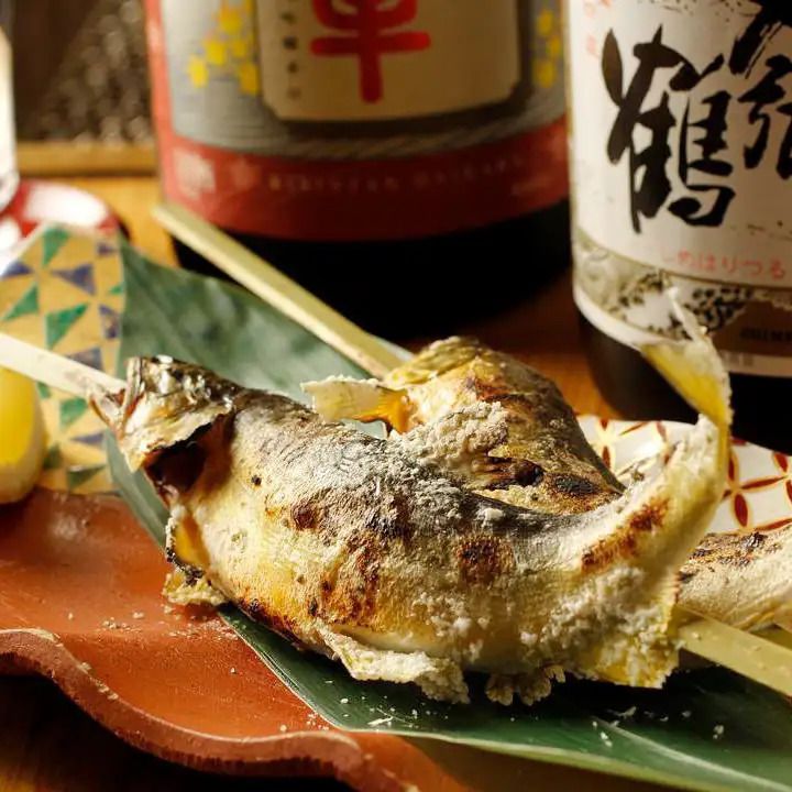 An 2.5-hour all-you-can-drink plan featuring 8 dishes in total—including “Iwana grilled with natural salt,” “Chicken thigh and autumn vegetables cooked on a ceramic plate,” and “Autumn salmon tempura”—plus 10 premium sake varieties from the Hokuriku and Shin’etsu regions.