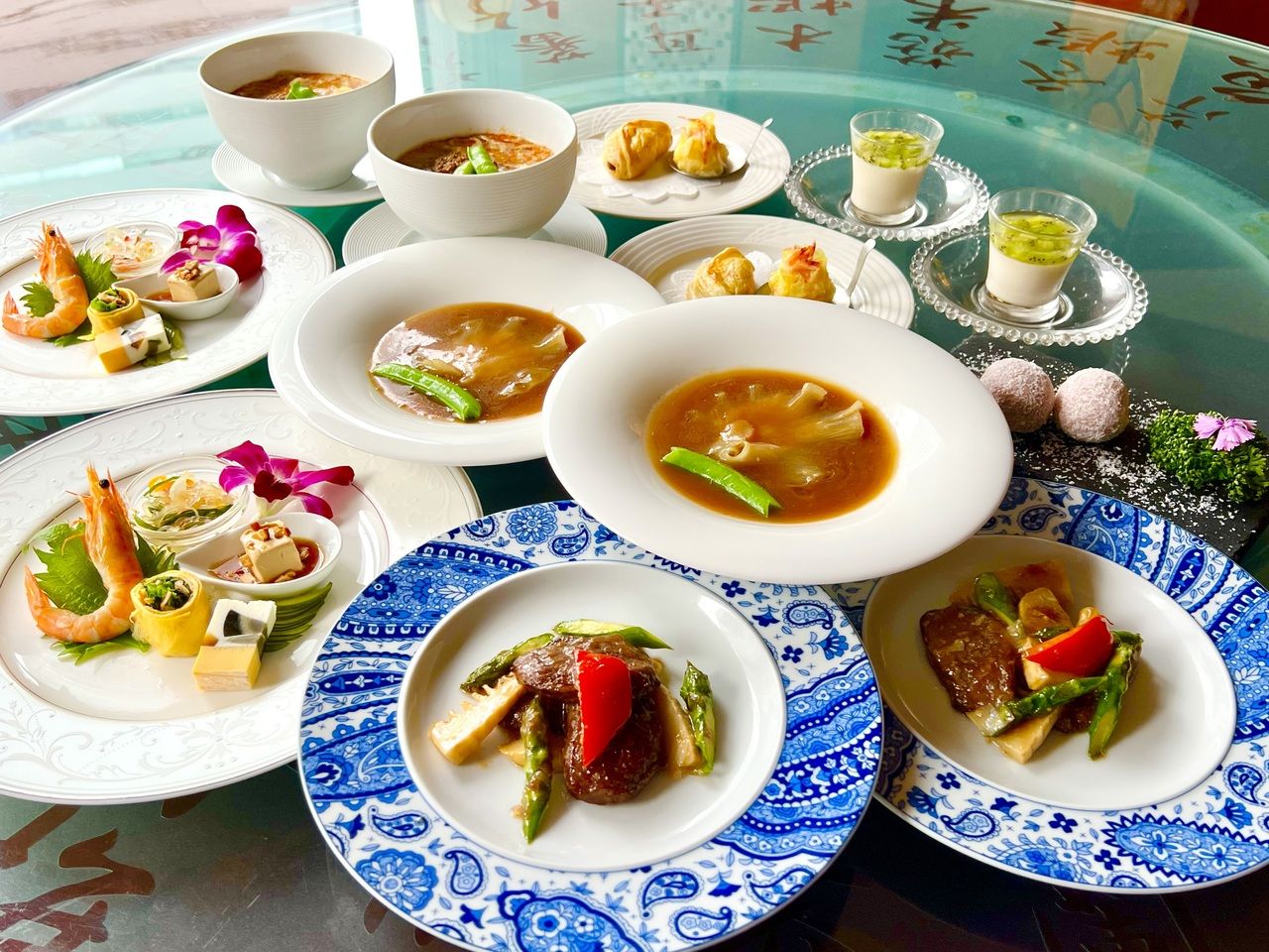 《12月～》◆4,980円(税込)おすすめランチコース◆フカヒレスープ･名物担々麺入り（料理個々盛り・平日限定 ）